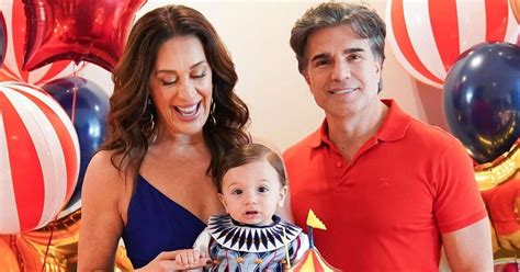 Claudia Raia celebra aniversário de 1 ano do filho caçula Luca Meu amor