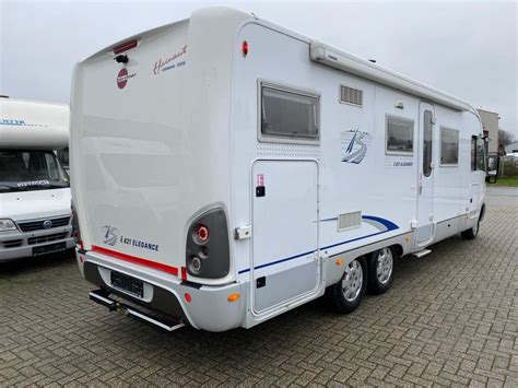 Bürstner Elegance 821 luxusliner bij Nova Campers B V te Emmer