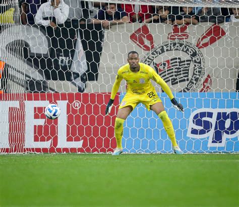 Carlos Miguel Mant M Invencibilidade A Camisa Do Corinthians E Soma