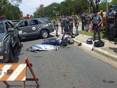 Homem Morre Ap S Trocar Tiros A Rota Em Frente Ao Parque Do