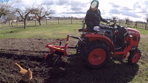 Kubota B1620 Mit Einscharpflug Youtube