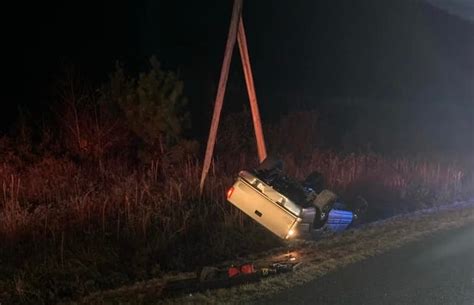 Crews 1 Injured After Car Crashes Into Utility Pole In Conway Wbtw