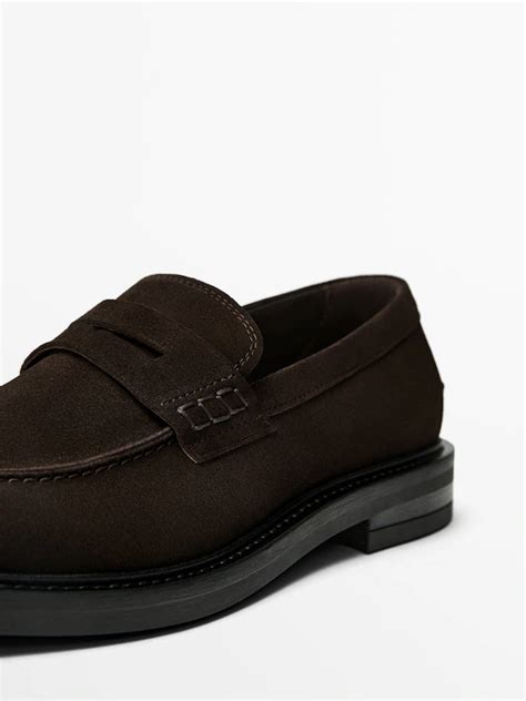 Mocassins En Croûte De Cuir Avec Patte · Marron · Chaussures Massimo Dutti