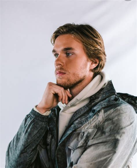 Connor MCDAVID in GQ 2018 😍 | Connor mcdavid, Mcdavid, Gq magazine