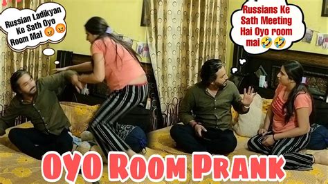 Oyo Room Prank On Wife 🤣🤣 Oyo Mai Meeting Fix Hogyi Hai 😂 Angry