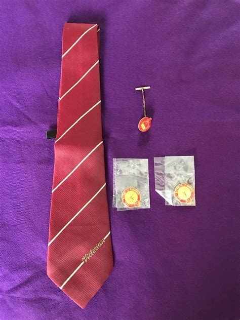 Victoria School Tie And 2 Badges 1 Vjc Tie Pin Everything Else On Carousell