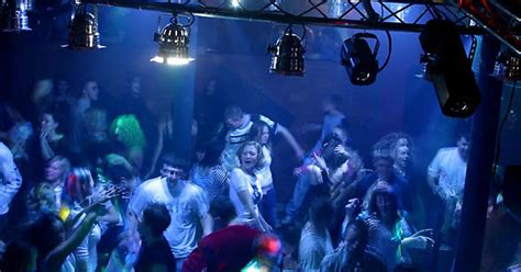 Pol Mica En Rosario Prohibieron Que Una Pareja Gay Se Besara En Un Bar Infobae