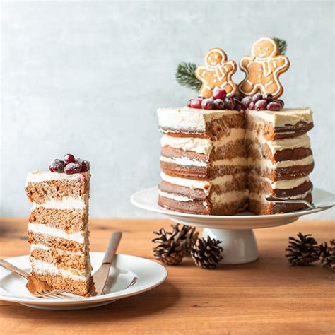 Voici une recette de naked cake de Noël tendance pour terminer votre