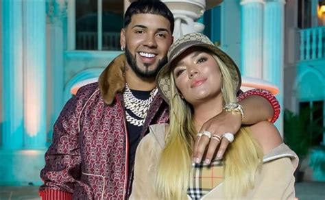 Anuel AA Deja Al Descubierto Su Secreto En Un Video Junto A Karol G