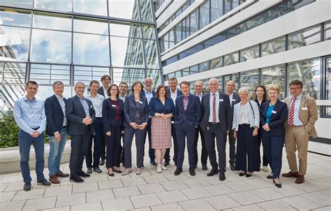 CAMPUS NEWS Gesundheitsminister Karl Lauterbach Bei DESY