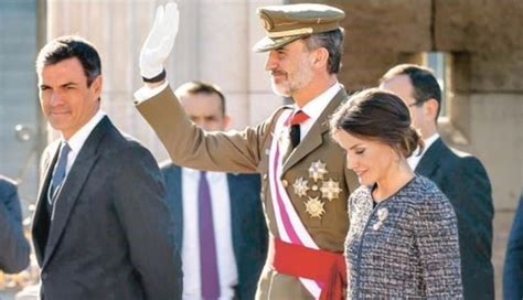 El Rey Con La Bandera La Unidad Y La Historia De España El Imparcial