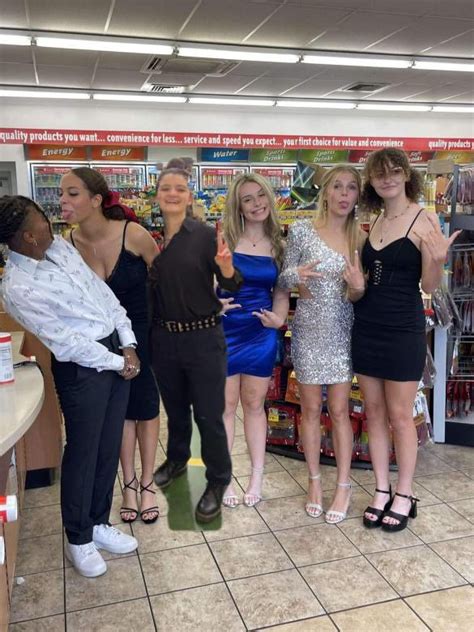 Hoco Lesbian Dating Amino