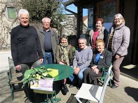 648 Bouquets De Tulipes Vendus Pour Lutter Contre Le Cancer Manzat