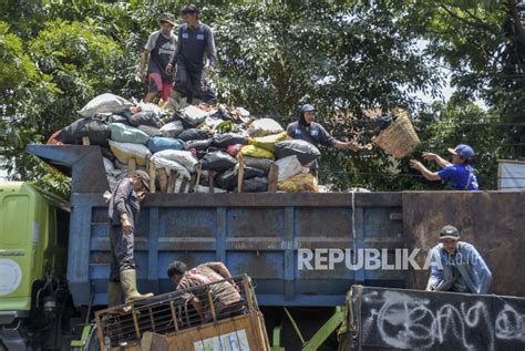 Pemberhentian Status Darurat Sampah Bandung Raya Republika Online