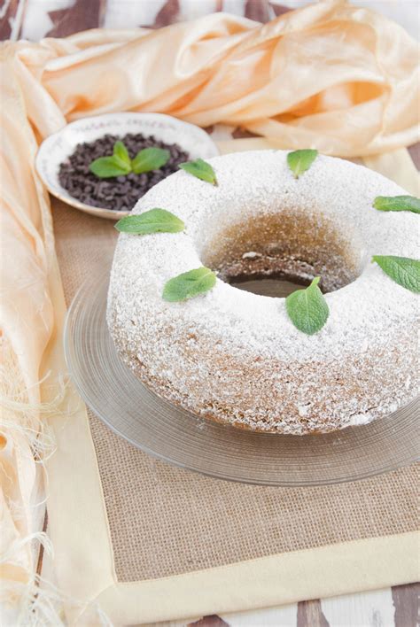 Ciambella Alla Menta Con Gocce Di Cioccolato Zucchero E Dolci Magie