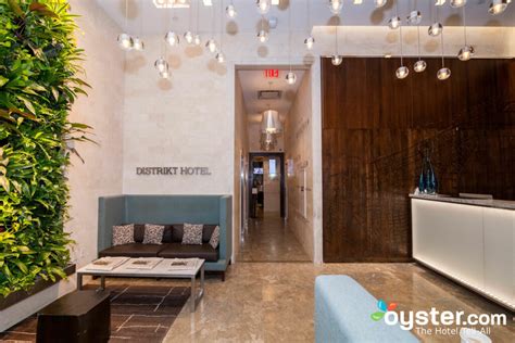 Distrikt Hotel New York City Review: What To REALLY Expect If You Stay