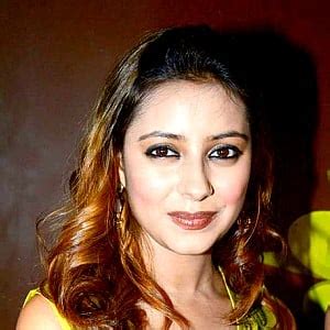 Pratyusha Banerjee Free Pics Galleries More At Babepedia