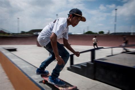 Skates Se Unen Para Ayudar Tras El Temblor Quer Taro