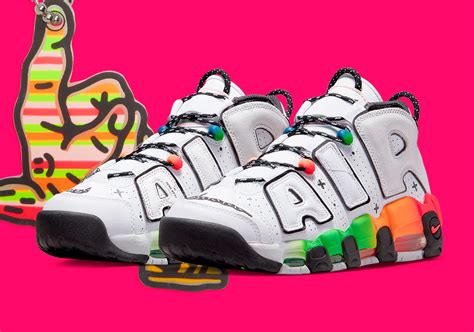 していて NIKE AIR MORE UPTEMPO の通販 by DIMEナイキならラクマ アウトソー