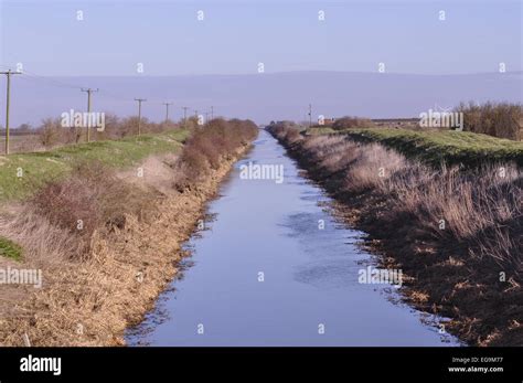 Fen Drain Waterways Hi Res Stock Photography And Images Alamy