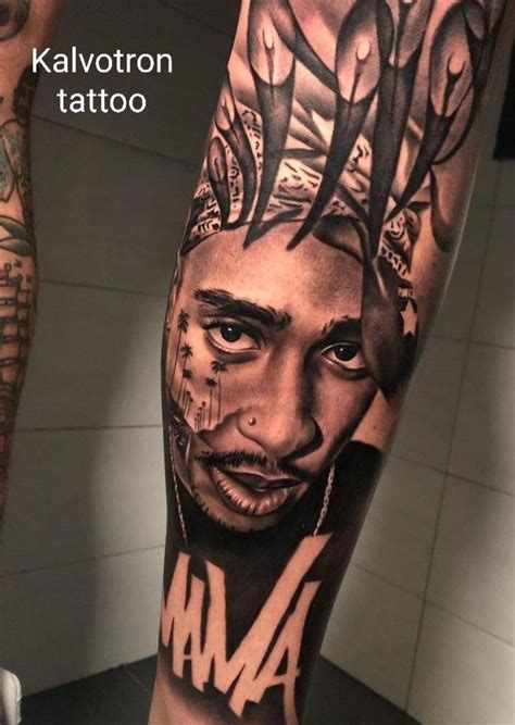 Pin di Mert Kuni su Dövmeler Uomo tatuato Tatuaggi braccio Idee per