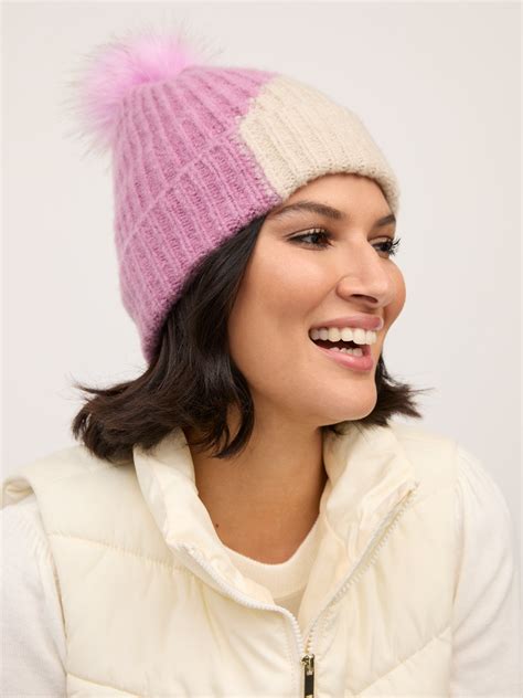 Two Tone Ribbed Pom Pom Beanie Hat New York And Company