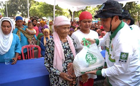 Bakti Sosial Antara Foto