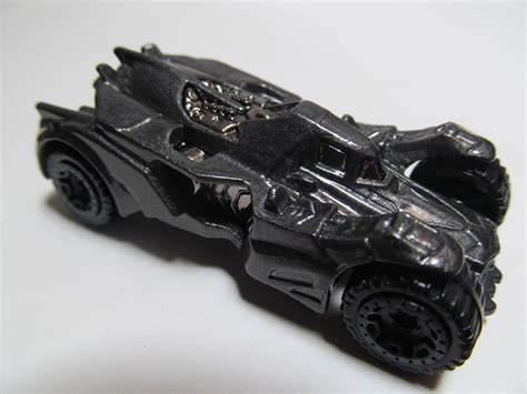 CATALOGO BATMAN HOT WHEELS ARKHAM KNIGHT BATMOBILE