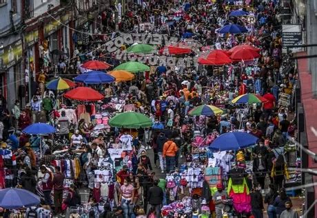 Masivas Concentraciones En San Victorino Por Compras De Navidad