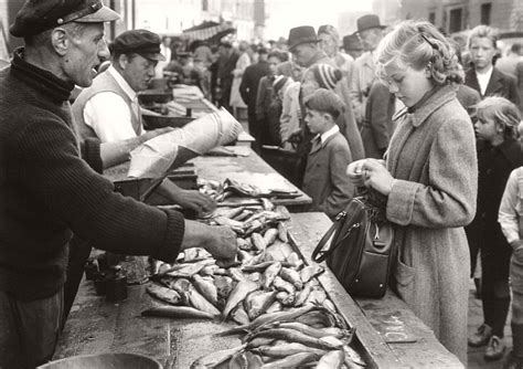 Biography City Life Street Photographer Herbert Dombrowski