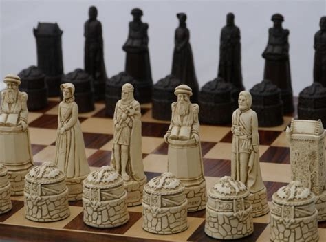 Berkeley Chess Ltd Scottish Chess Set Ivory And Brown Chessbaron