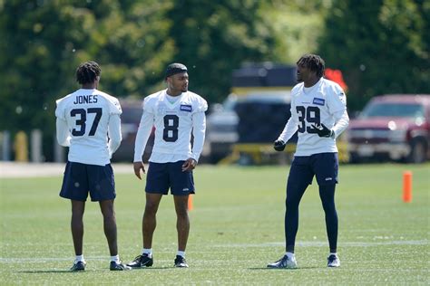 Seahawks Taking Advantage Of Coby Bryants Versatility To Keep Him On