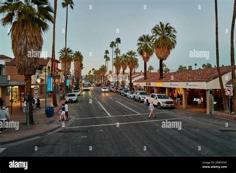 Palm Springs Gallery Hi Res Stock Photography And Images Alamy