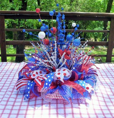 Patriotic Centerpiece With Sparkle Patriotic Centerpieces Patriotic