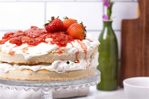 Olive Garden Strawberry Cream Cake Recipe Copycat