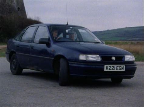 IMCDb Org 1993 Vauxhall Cavalier 1 7 D LS MkIII In A Mind To Kill