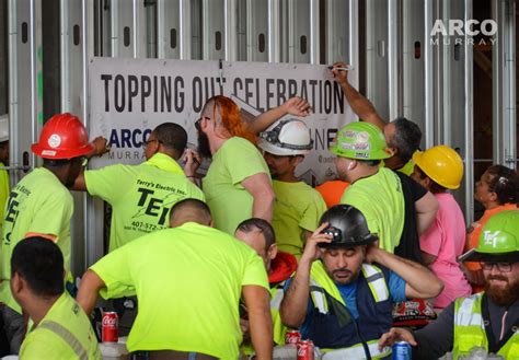 Ucf Topping Out Celebration Arco Murray Construction Company