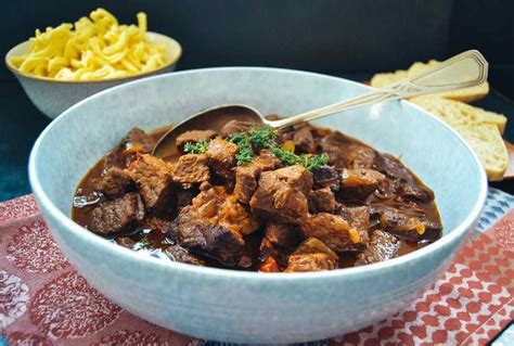 Omas Rindergulasch Gulasch Rezept Klassisch