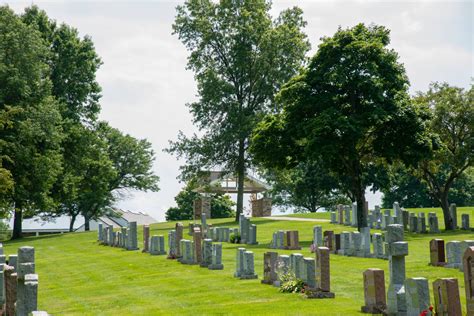 Mount Olivet Cemetery - Archdiocese of Hartford