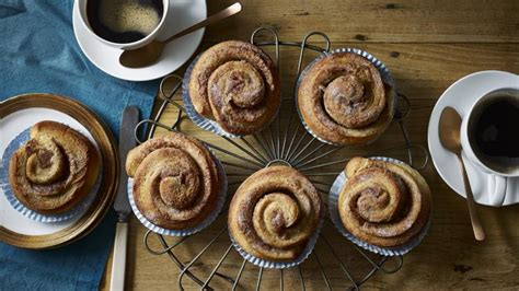 Cinnamon buns recipe - BBC Food