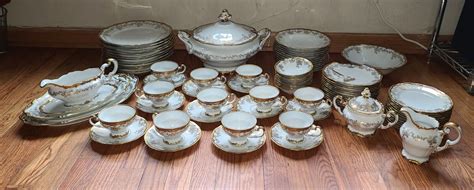 Weimar Katharina 14051 92 Piece 12 Set Porcelain White And Gold 1933 1945