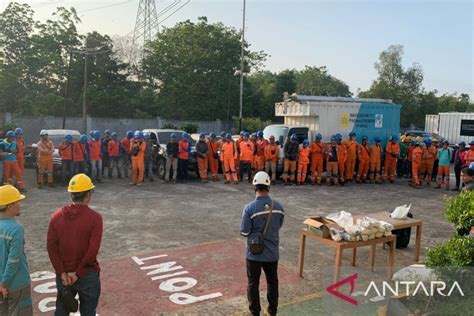 Bangun Tiga Tower Emergency PLN Siap Kembali Salurkan 70 MW Listrik