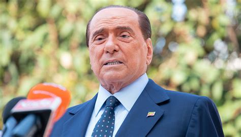 Silvio Berlusconi Morto Mediaset Cambia La Programmazione