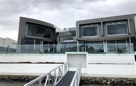 Outdoor Glass Balustrades Gold Coast Gurus Of Glass