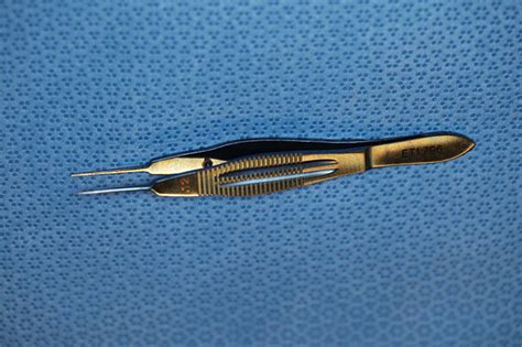 Forcep Thumb Castroviejo 12 Mm Tissue The University Of Iowa Ophthalmology