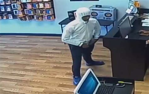 Houston Cell Phone Store Robbery Caught On Video