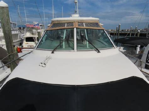 2004 Cruisers Yachts 405 Express Motoryacht Motor Yachts For Sale