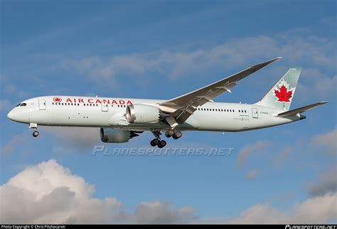 C Fnog Air Canada Boeing Dreamliner Photo By Chris Pitchacaren