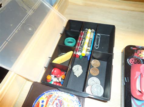 How we organized a boys' new desk! | Organizing Made Fun: How we organized a boys' new desk!