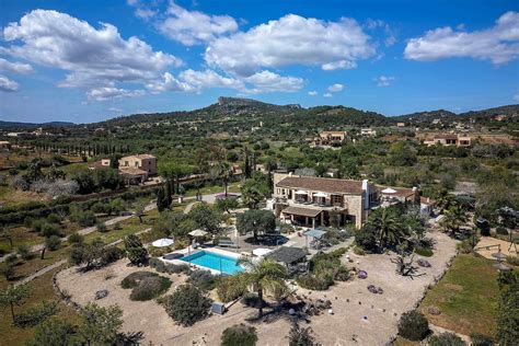 Finca Mit Tollem Garten Osten Mallorca In Porto Colom Mieten Luxus